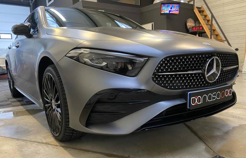 Réalisation d'un detailing Mercedes A250e Chatuzange-le-Goubet | Protection Céramique et Alloygator Valence Drôme