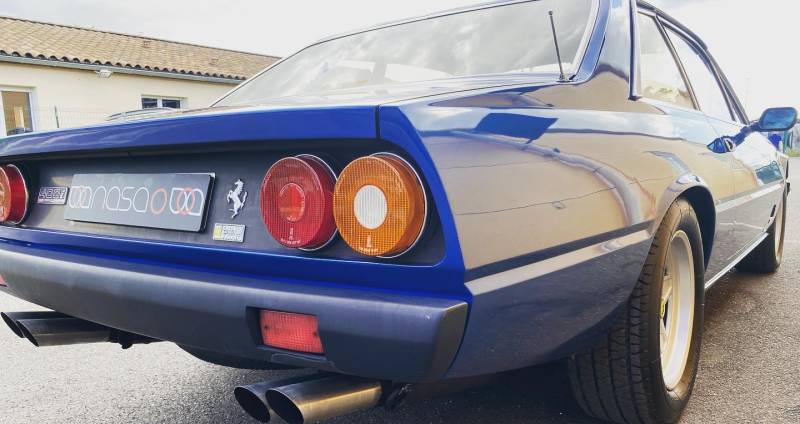 Detailing Ferrari 400i à Chatuzange-le-Goubet : Préparation Premium proche de Valence (Drôme)